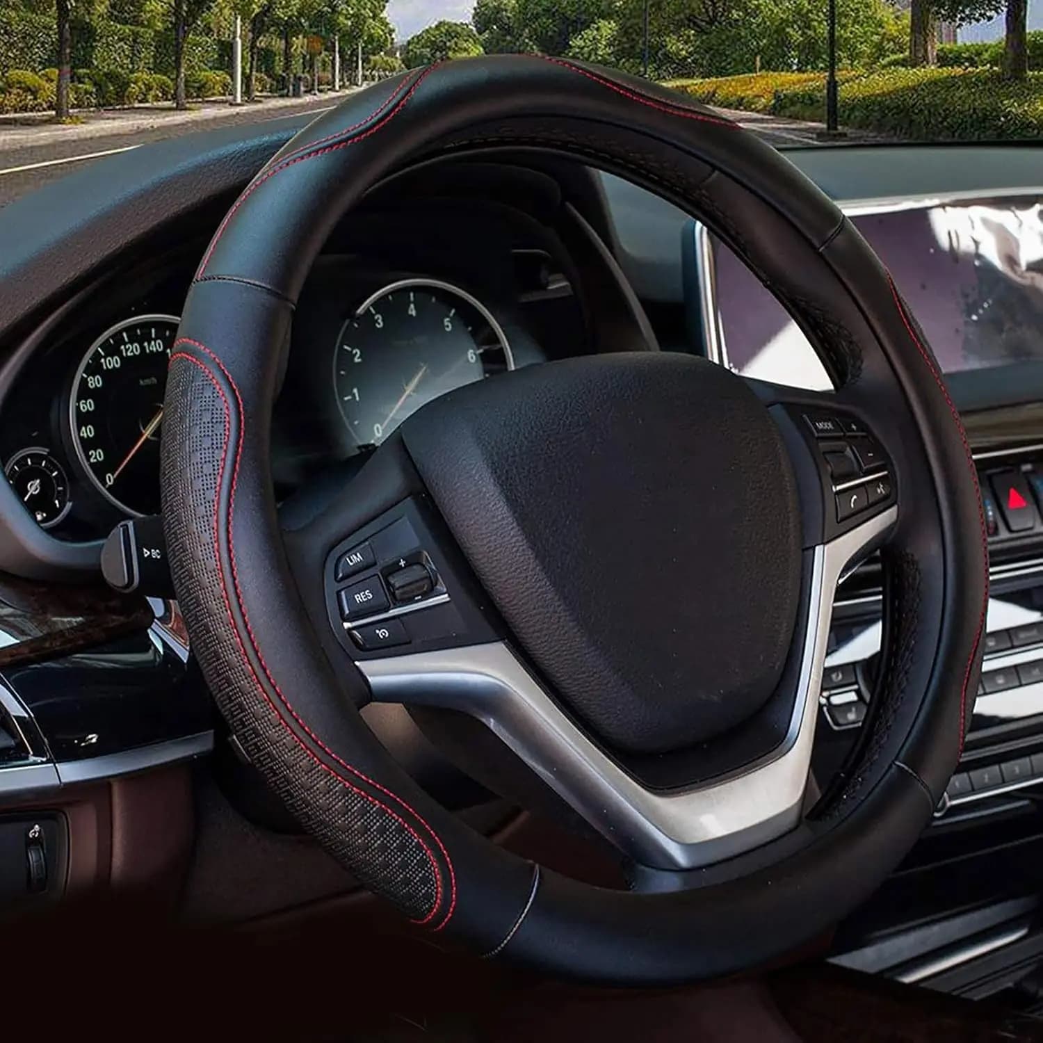 Coprivolante Universale in Pelle, 15 Pollici, Traspirante Antiscivolo, Nero con Linee Rosse