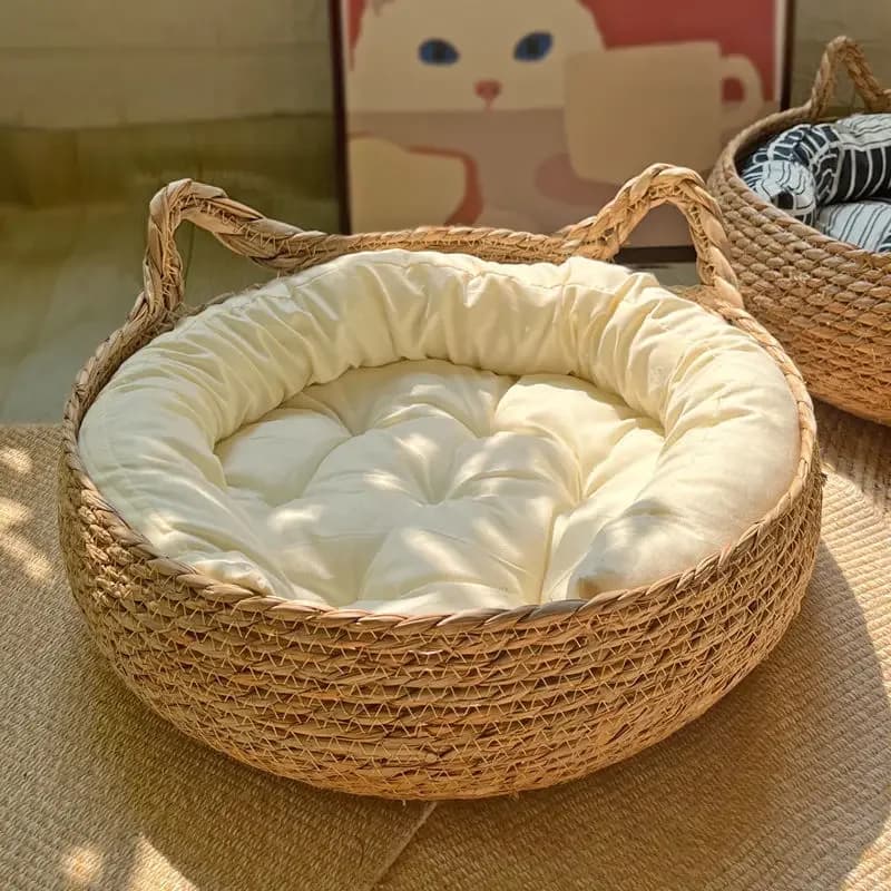 Letto rotondo per animali domestici intrecciato in rattan con cuscino morbido e caldo per cani e gatti