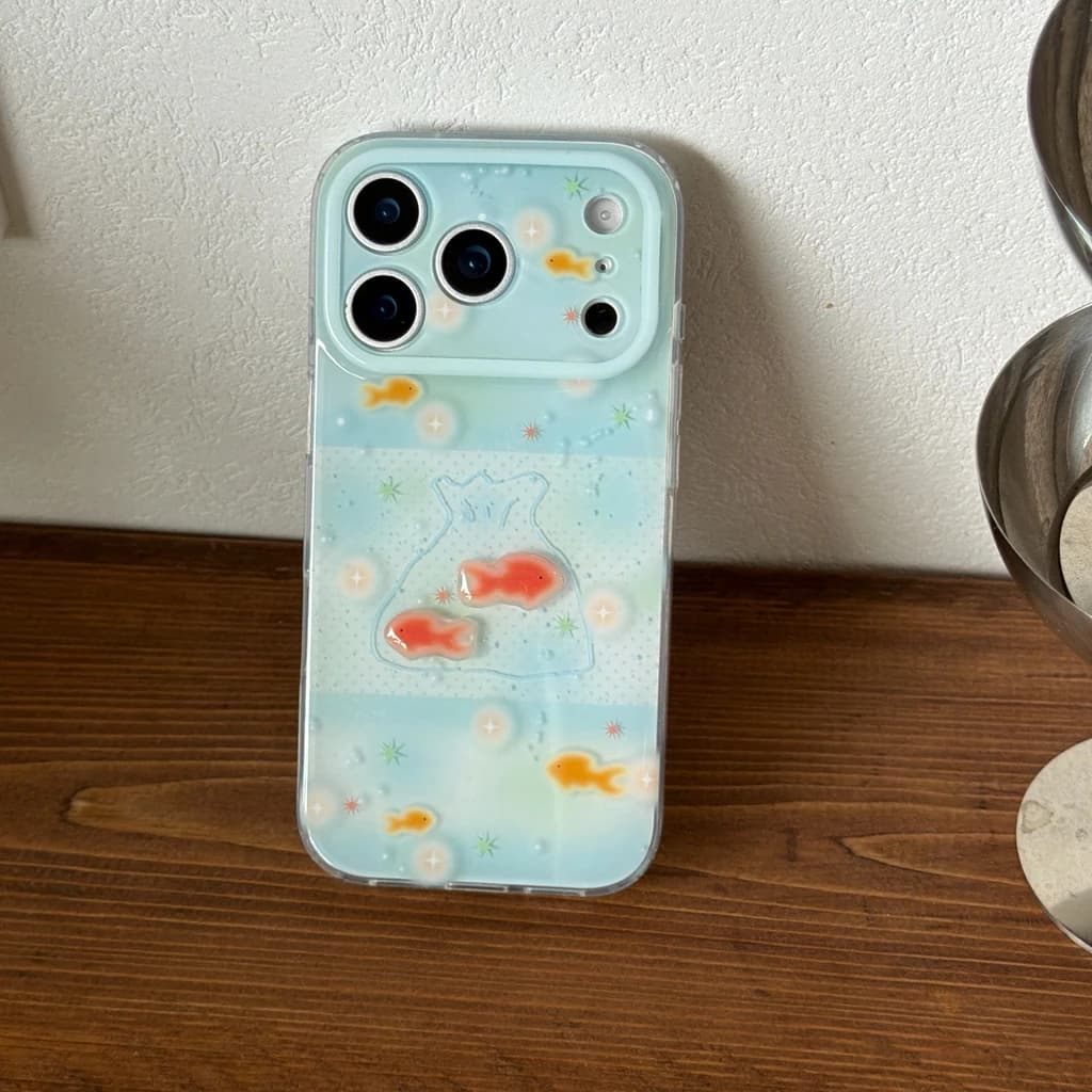 Custodia Protettiva Antiurto per iPhone 17 16 15 14 Pro Max con Design Stereoscopico di Pesciolino Portafortuna Blu Fresco