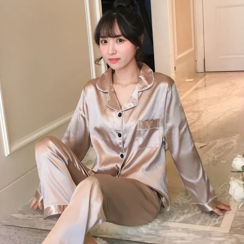 Lady Spring Autumn Thin Silk Like Pigiama Donna Colletto allentato Homewear Manica lunga Pantaloni lunghi Set da due pezzi Indumenti da notte femminili