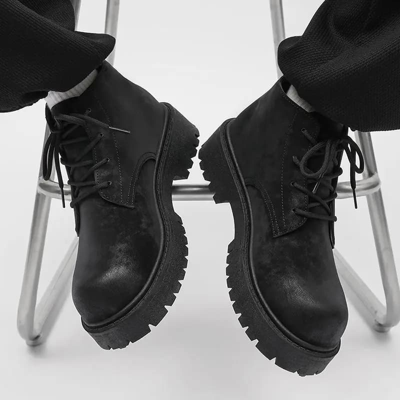 Men High Top Work Boots British Vintage Style Thick Sole Outdoor Hiking Shoes Casual Lace Up Yellow Boots Summer New