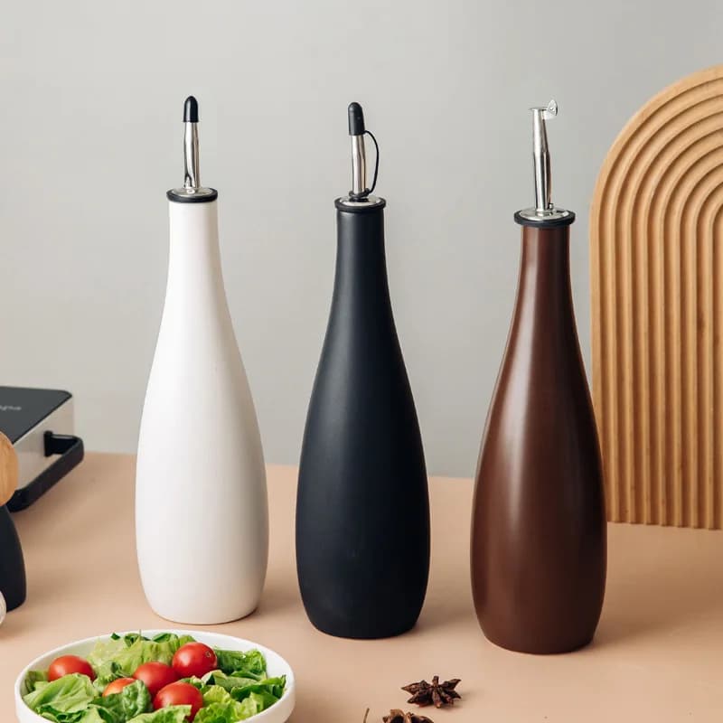Ceramic Oil Pot, Household Seasoning Bottle, Olive Oil, Vinegar, Dispenser, Kitchen Organizer and Storage Container，650ml