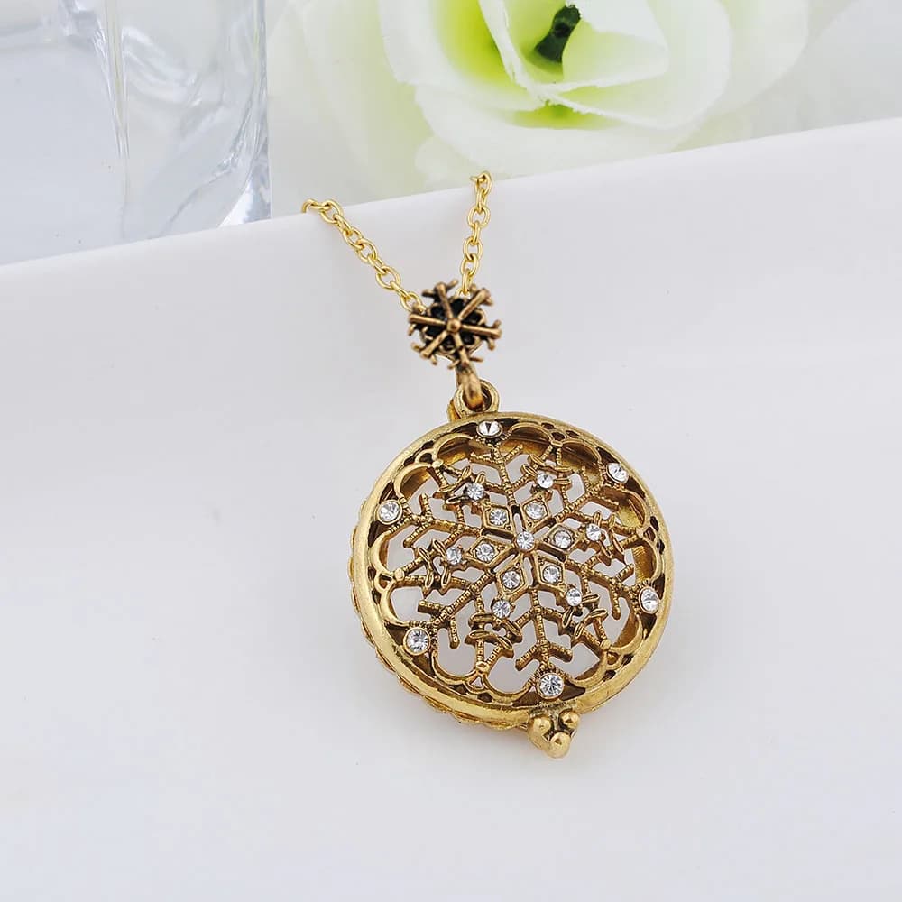 Collana con Ciondolo Lente d'Ingrandimento Stile Vintage, Collana con Charm, Design Portatile in Metallo per Leggere Stampa Fine, Regalo Ispirazionale