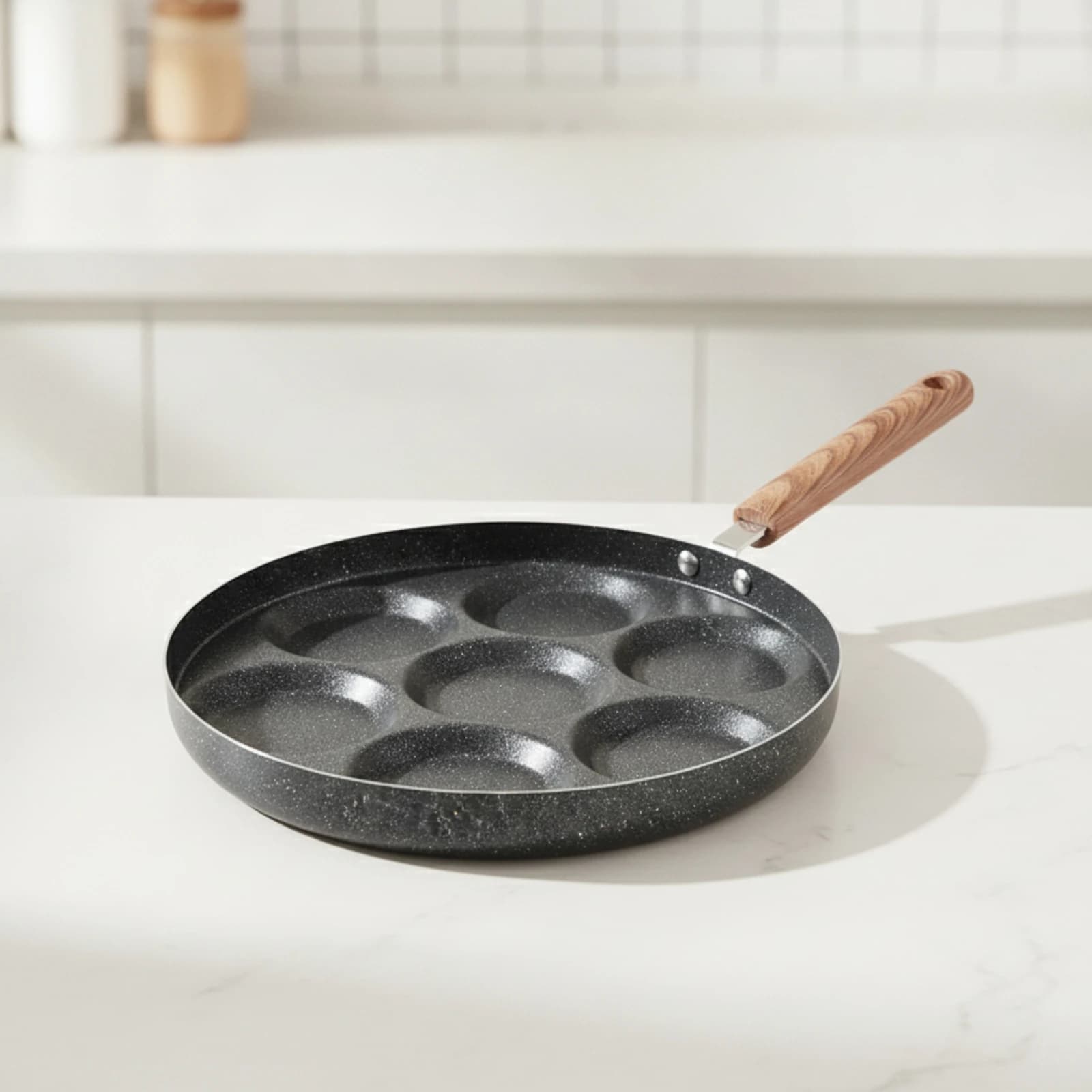 Multi-Cavity Pan with Spatula Divided 7-Cup Pancake Griddle Breakfast Skillet Easy to Clean for Families, Kitchen