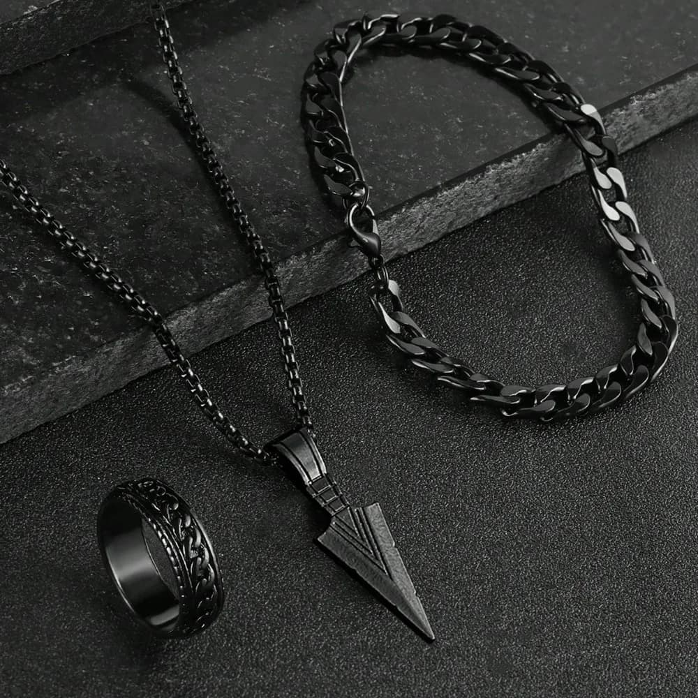Set di Gioielli da Uomo Stile Europeo e Americano con Ciondolo a Croce e Freccia Dorato e Nero, Collana, Bracciale e Anello