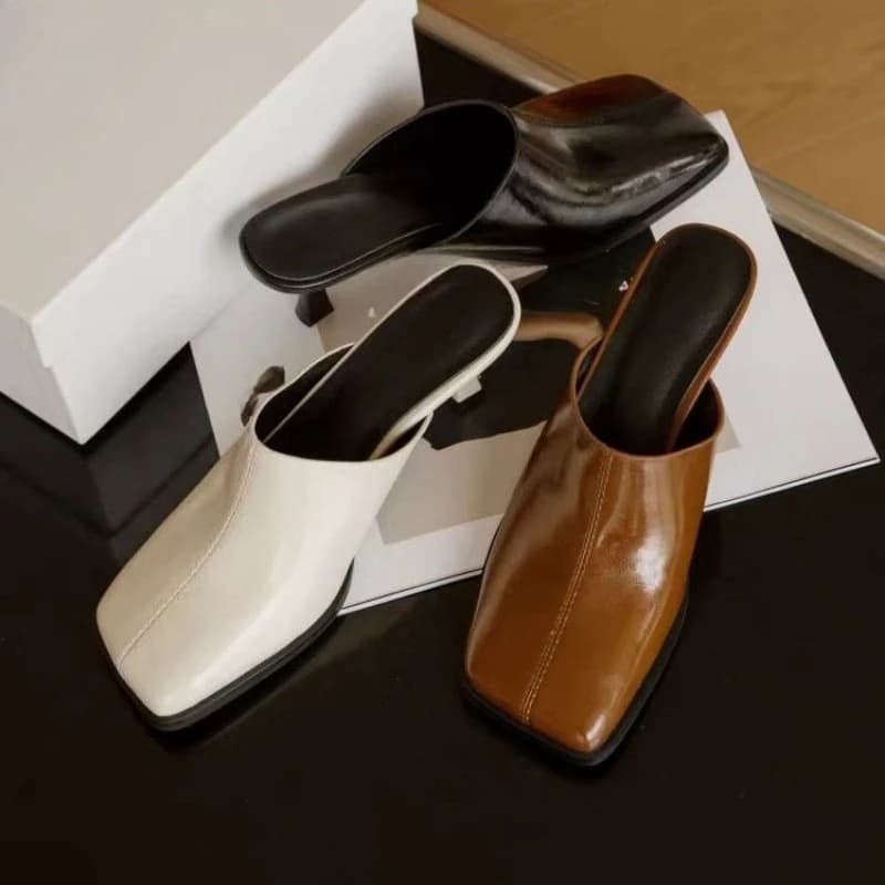 Mules Baotou with French lock heel, Korean version, woman's, Autumn Spring 2026, Fashionable single shoes