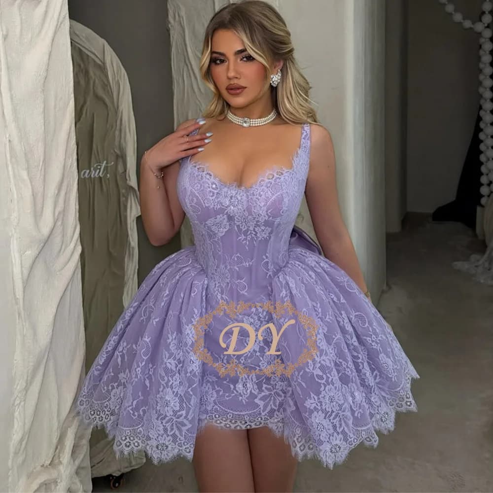 Abito da Cocktail Corto in Pizzo Viola DY Fairy con Spalline Sottili e Colletto Quadrato, Mini Abito da Festa Personalizzato con Corsetto