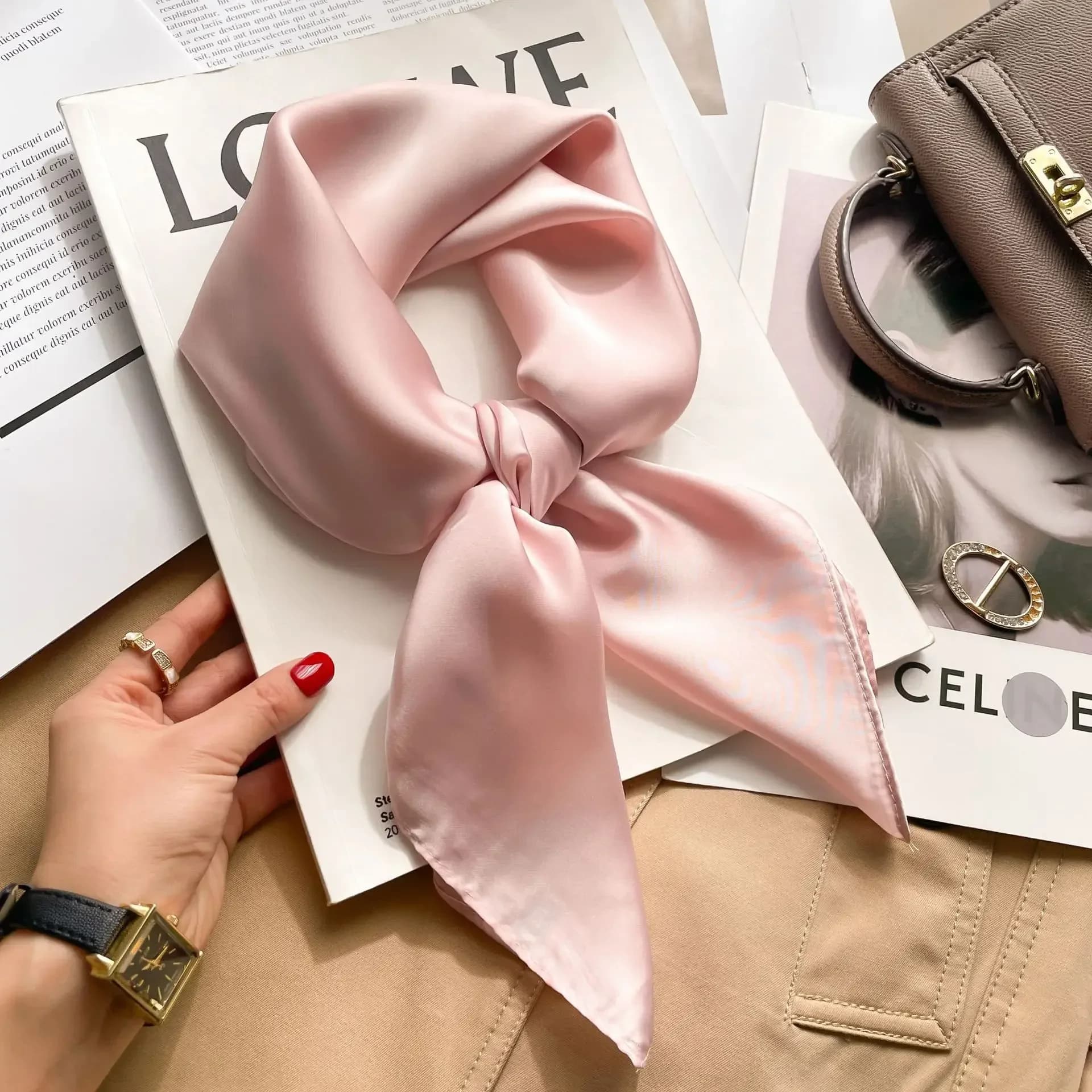 Foulard Hijab in tinta unita da 70 cm per donna, in seta satinata, sciarpa per capelli, scialle quadrato femminile, sciarpe per la testa da donna