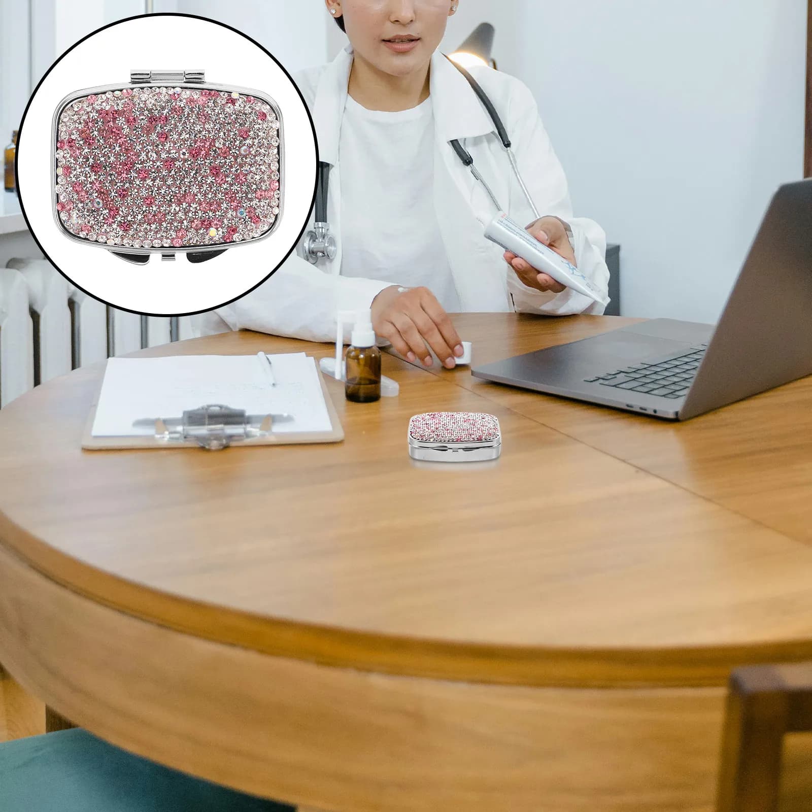 Mini Portapillole con Strass, Design Lussuoso e Compatto, per Viaggi e Uso Quotidiano, Contenitore Multicomparto per Vitamine e Integratori