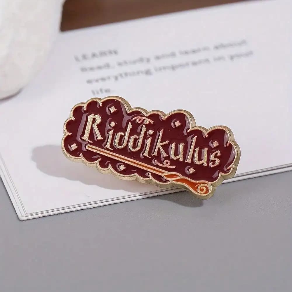 1Pc/5pcs, women's brooch, collar pin, silk scarf buckle, alloy Halloween series brooch beautifully designed bat shape