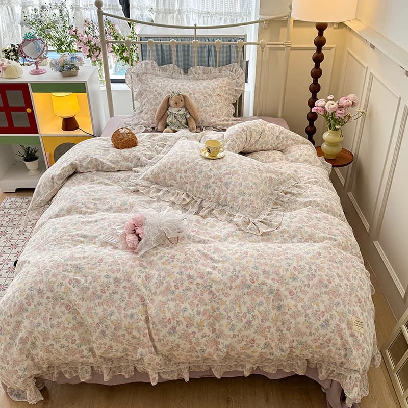 Set of Princess Bedlinen with French Floral Volant Pure Cotton Fabric Set with Double Layered Yarn Loyalty Sheet Flat/with Corners 4 Pieces