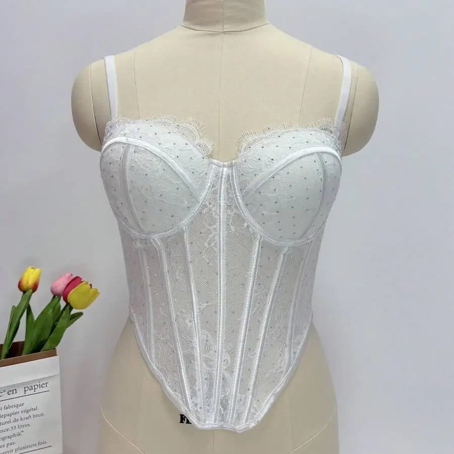 Top Corsetto Bianco in Pizzo con Strass, Shapewear Integrato e Stecche Strutturate