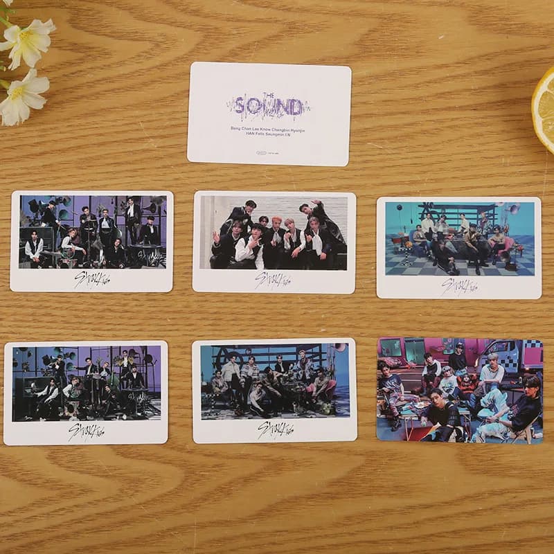 Stray Kids THE SOUND Linea speciale quotidiana SKZO54 Pacchetto Star che circonda le carte piccole dello stesso stile