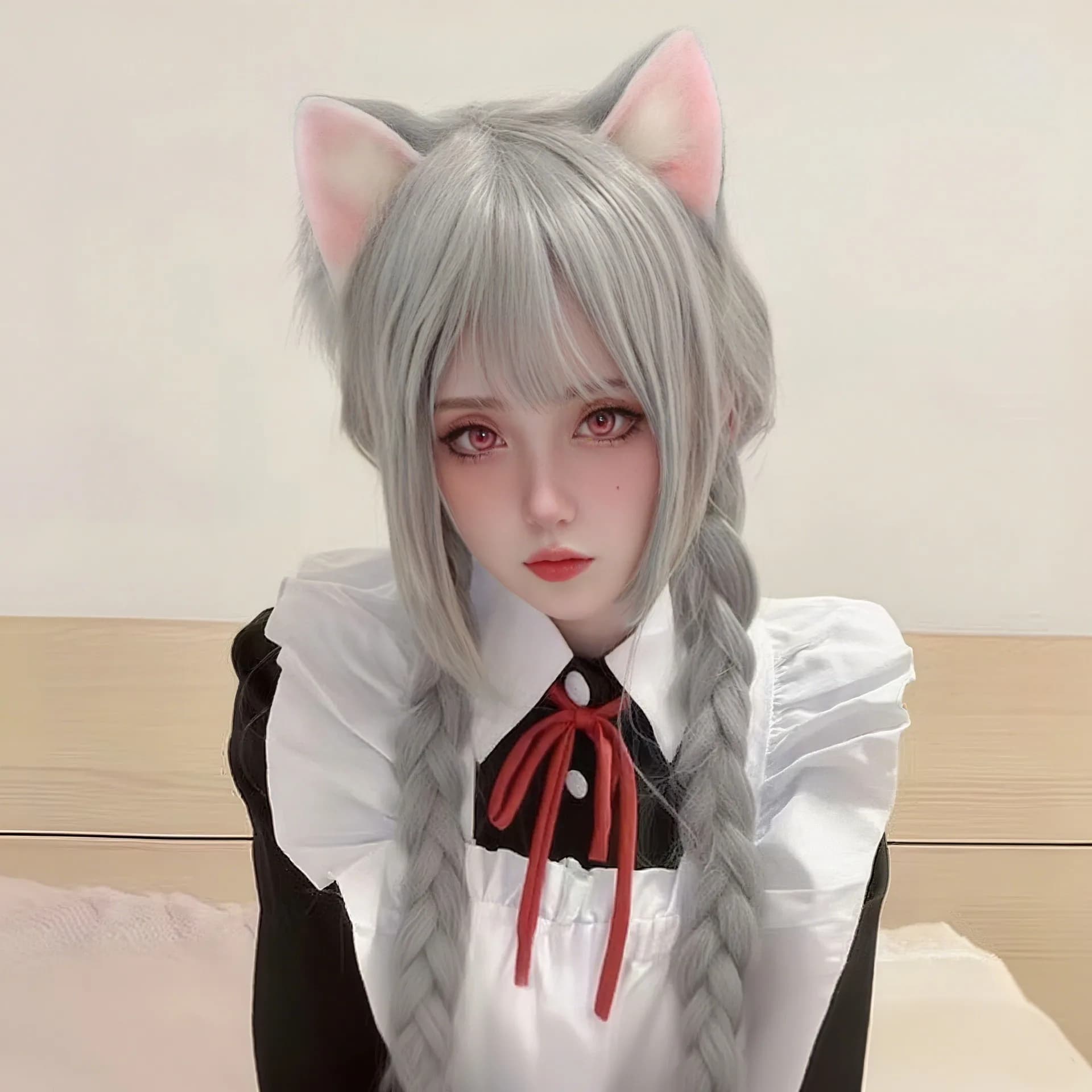 Fermaglio per capelli cosplay anime con orecchie di gatto grigio e rosa, fermagli per capelli con orecchie di animali pelosi, fermagli in peluche a doppia treccia, accessorio cosplay