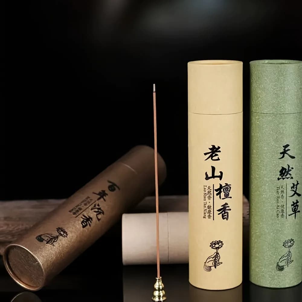 A Box of 500 Incense Sticks, 21cm Long, with the Scent of Sandalwood and Medicinal Mugwort, Suitable for Aromatherapy. They Are Placed on a Wooden Board, and the Board Is Placed on a Support Beam. Home Decor Products for Kitchens, Bedrooms, Offices, Yoga, and Outdoor Camping Activities.