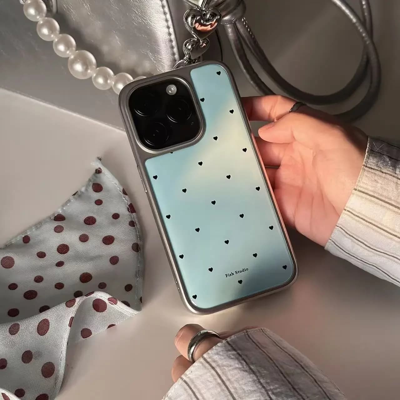 Cover per iPhone 17Air 16 15 14 13 12 11 Pro Max 15 Plus anti-caduta Y2K in resina elettroplaccata con cuore verde intarsiato