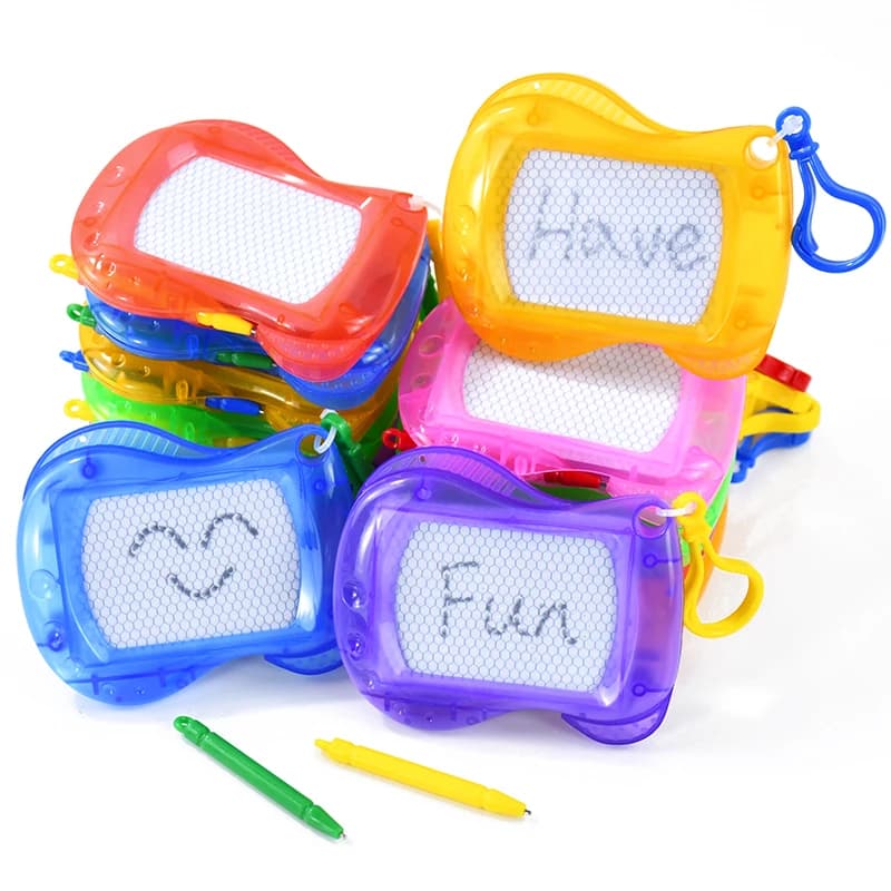 6/12 pz tavolo da disegno magnetico cancellabile blocco di scrittura Mini portachiavi bambini festa di compleanno bomboniere per gli ospiti Pinata Goodie Bag Filler