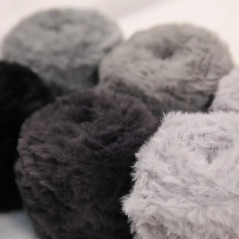 Filato di pelliccia dai capelli lunghi Morbido e soffice 100g Filato soffice Imitazione Capelli di coniglio Artigianato fai-da-te Filato lavorato a mano Creazione di sciarpe