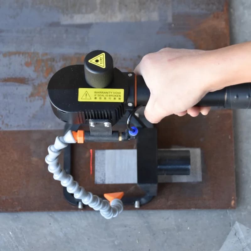 Hot Selling 100W Pulse Fiber Cleaning Machine New Condition For Rust & Paint Removal Oil Removal On Stainless Steel & Wood