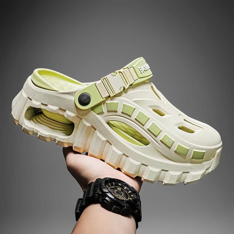 Men's Summer Outdoor Non-Slip, Anti-Odor, Closed-Toe Slippers for Outdoor Sports and Beach Sandals
