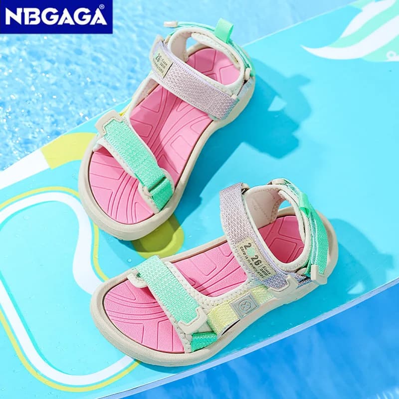 Sandali estivi traspiranti per bambini, scarpe da spiaggia antiscivolo per esterni, sandali da passeggio con suola morbida e leggera per ragazzi e ragazze