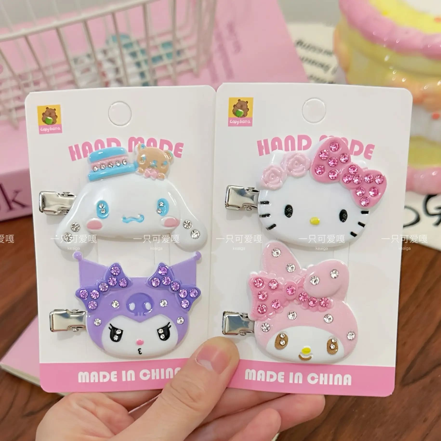 Graziose Mollette per Capelli Sanrio Hello Kitty Cinnamoroll, Set da 4 Pezzi, Fermagli Kawaii con Strass per Ragazze Lolita