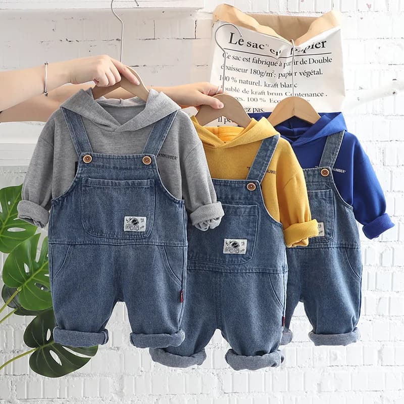 Set di camicie da cartone animato per bambini in tre pezzi per ragazzi e ragazze, maglione lavorato a maglia, gilet, cardigan, primavera e autunno per bambini