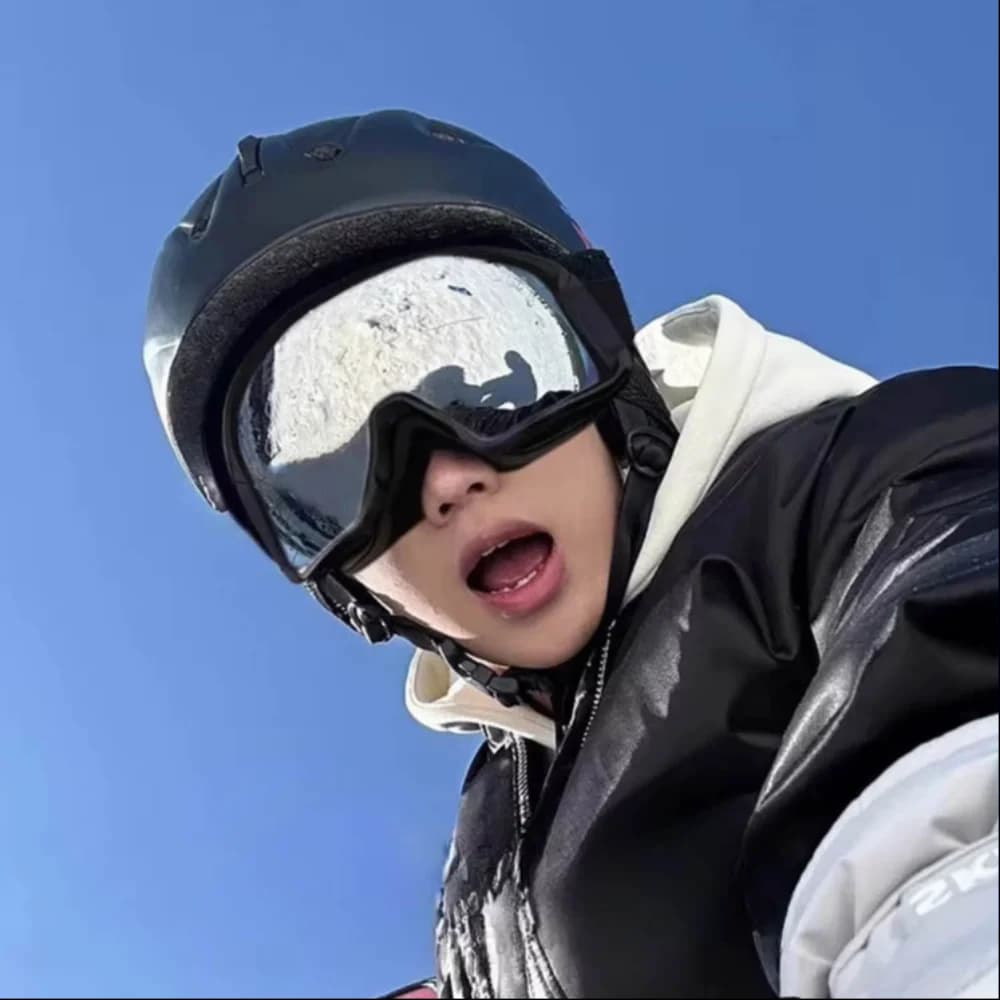 Winter Ski Glasses for Men and Women Mountaineering and Riding Motorcycles Windproof Outdoor Sports Ski Sunglasses Snow Goggles