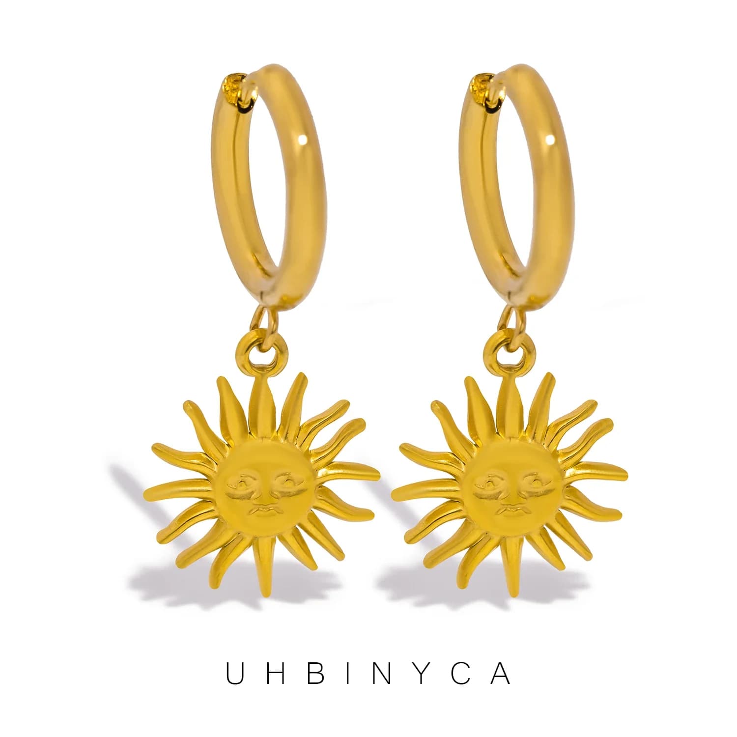 1 paio di orecchini a cerchio semplici placcati oro con ciondolo a forma di sole per donna, orecchini con pendente a forma di sole in acciaio inossidabile, gioielli alla moda impermeabili per l'uso quotidiano