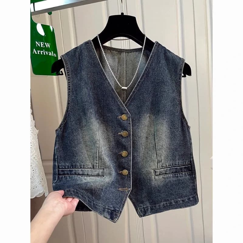 Polished White V-neck Fashionable Denim Vest Jacket for Women 2025 New Sleeveless Temperament Design Niche Top