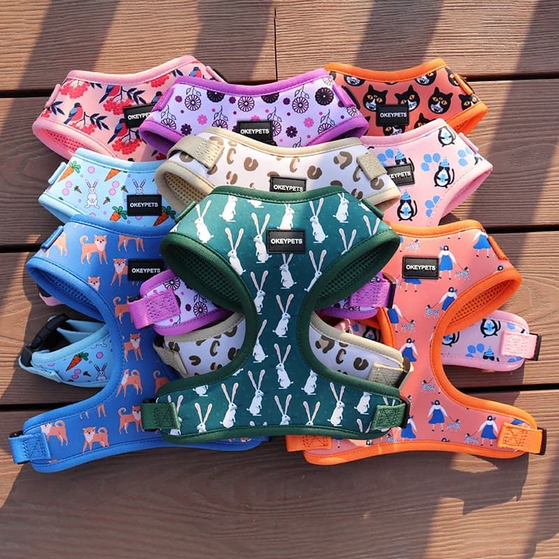 OKEYPETS Zaino per Cani Personalizzato di Design, Ecologico, Morbido e Confortevole in Neoprene con Stampa Animalier, Pettorina Regolabile per Cani