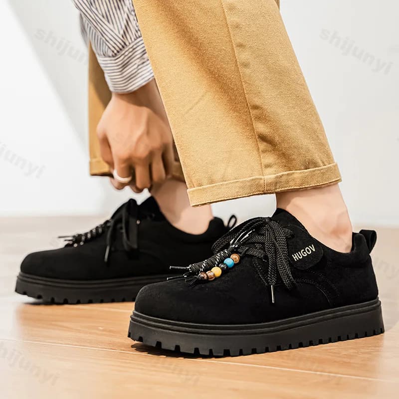 Scarpe casual da uomo Autunno New Vintage Fashion String Bead Scarpe in pelle scamosciata Aumento di altezza Comodi mocassini antiscivolo con lacci