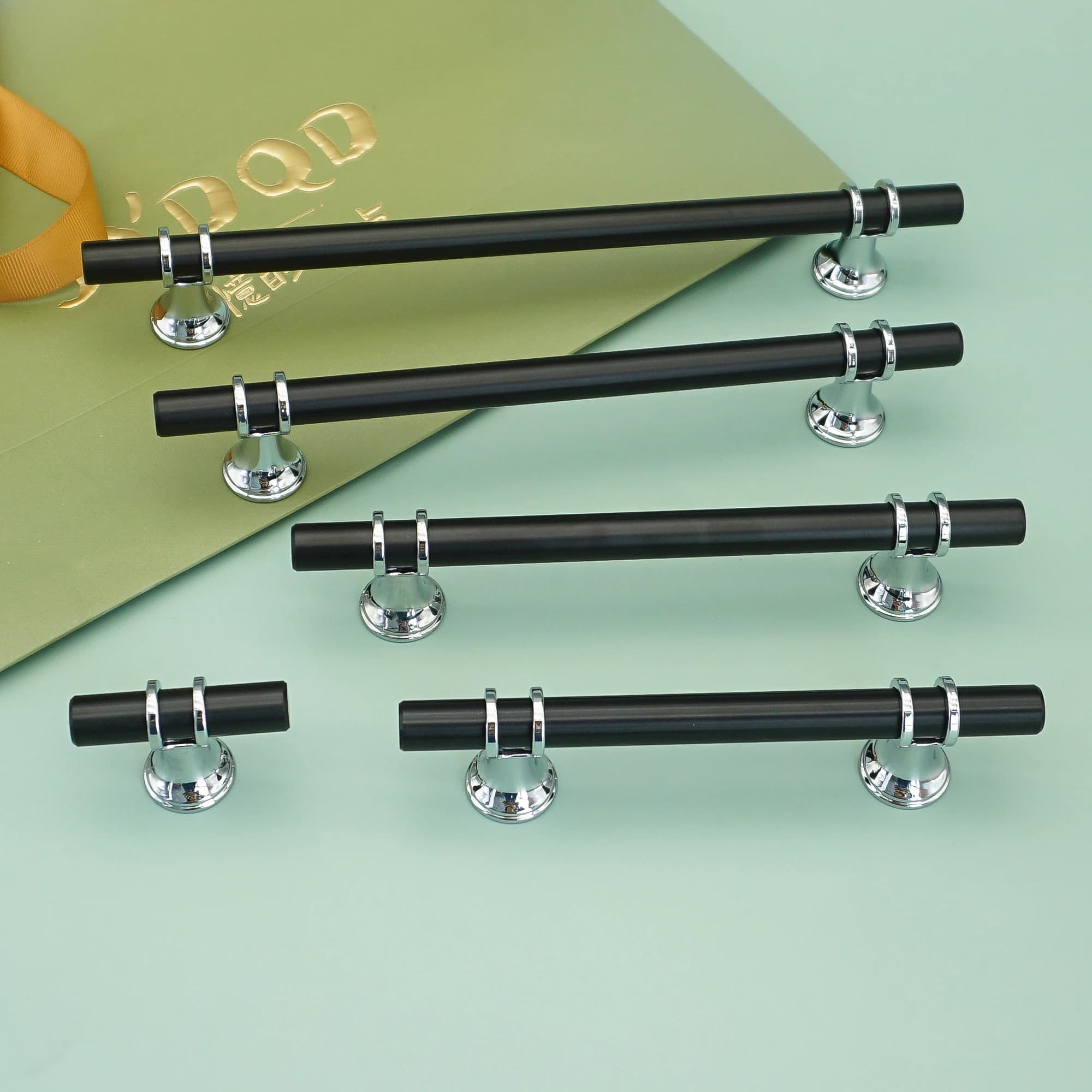 Maniglie per mobili nere + argento brillante Maniglie per cassetti per camera da letto Maniglie per armadi da cucina Manopole per ante a T Hardware per mobili moderni