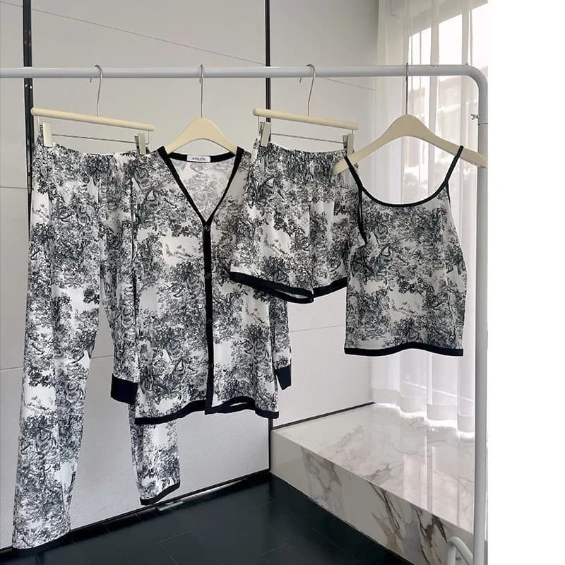 Set camicia da notte da donna in quattro pezzi lavato con inchiostro, abbigliamento da casa da donna stampato ampio stile primaverile alla moda per l'autunno ed l'estate