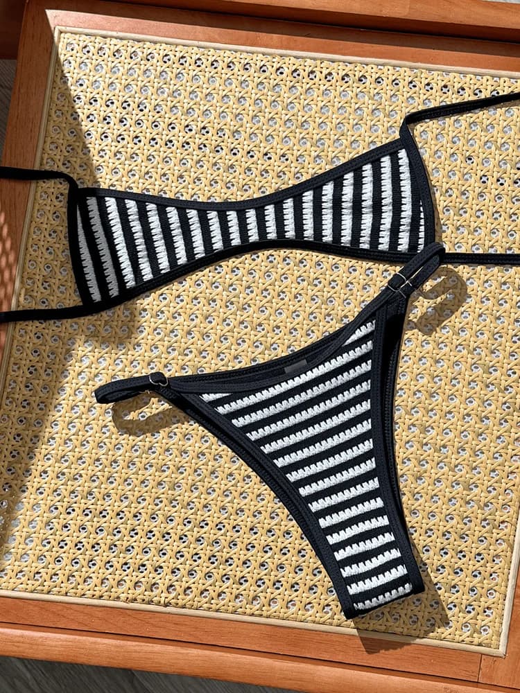 Costumi da bagno sexy sportivi da donna, alla moda, vintage, senza maniche, a righe, con schiena scoperta e allacciatura, nuovi completi due pezzi Primavera Estate 2026