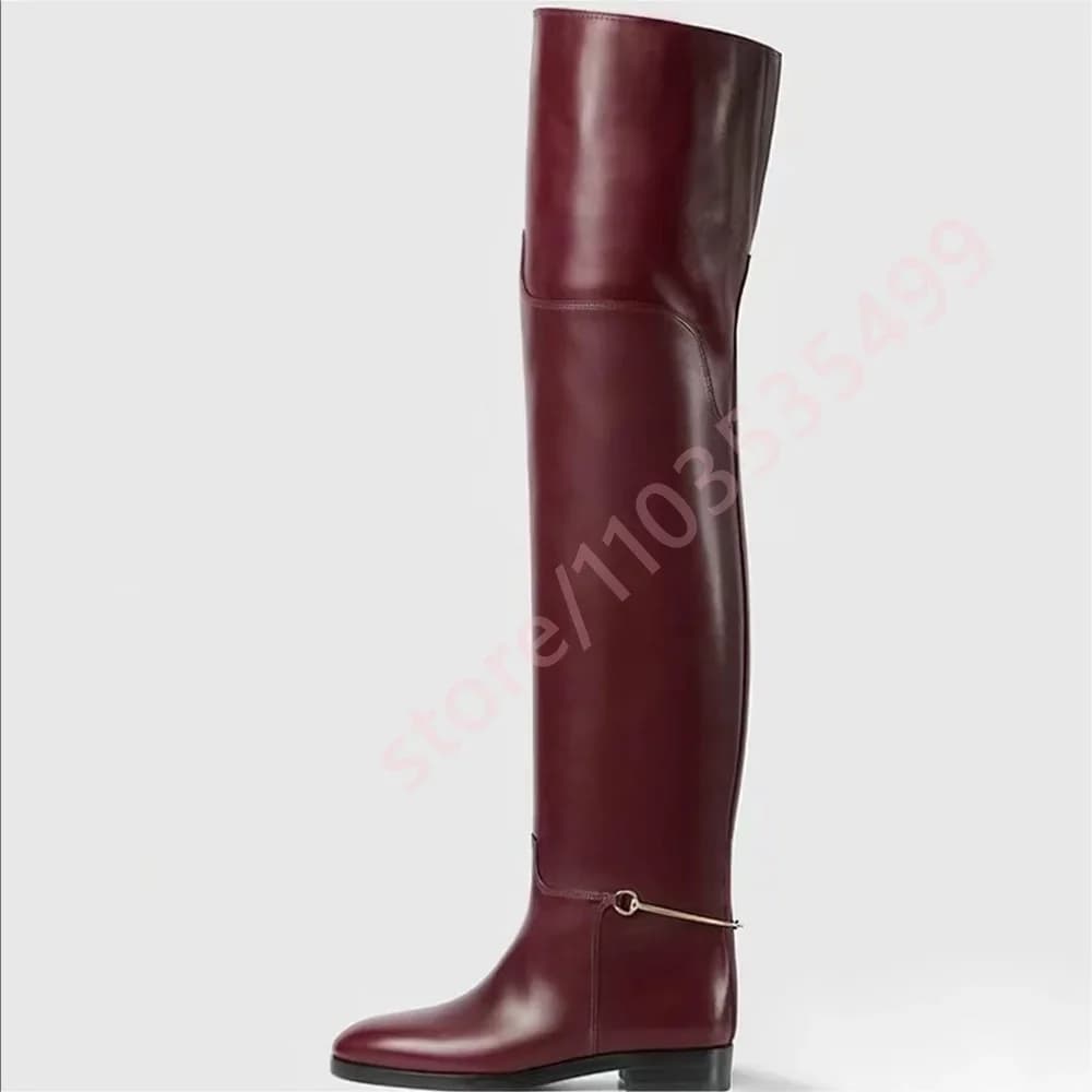 2025 Stivali da donna in pelle con punta tonda sopra il ginocchio Street Style Modello di moda Passerella Autunno sexy Nuovi stivali da cavaliere con tacco grosso