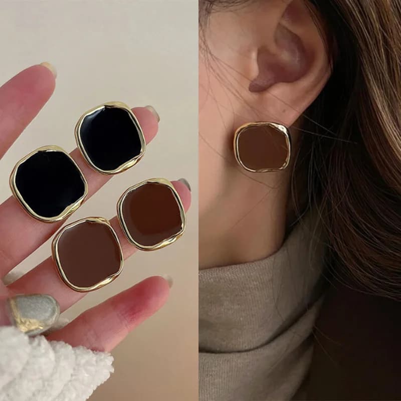 Square Black Color Korean Style Stud Earrings for Women 2025 New Fashion Metal Geometric Temperament Earring Jewelry Gifts