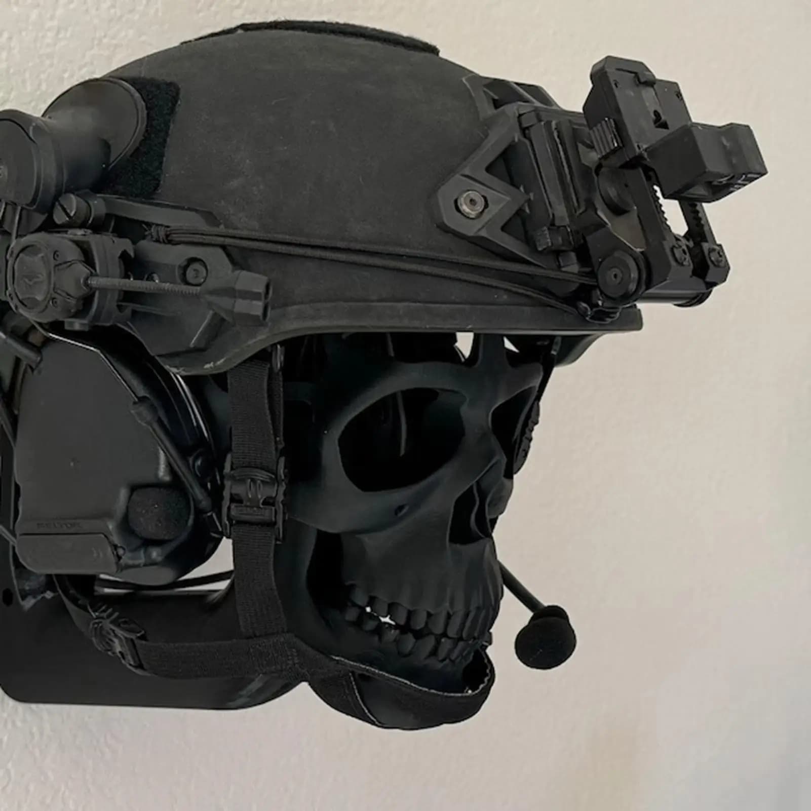 Pacchetto display casco teschio 3D Portacasco creativo Casco moto Cranio Portacasco moto Accessori moto