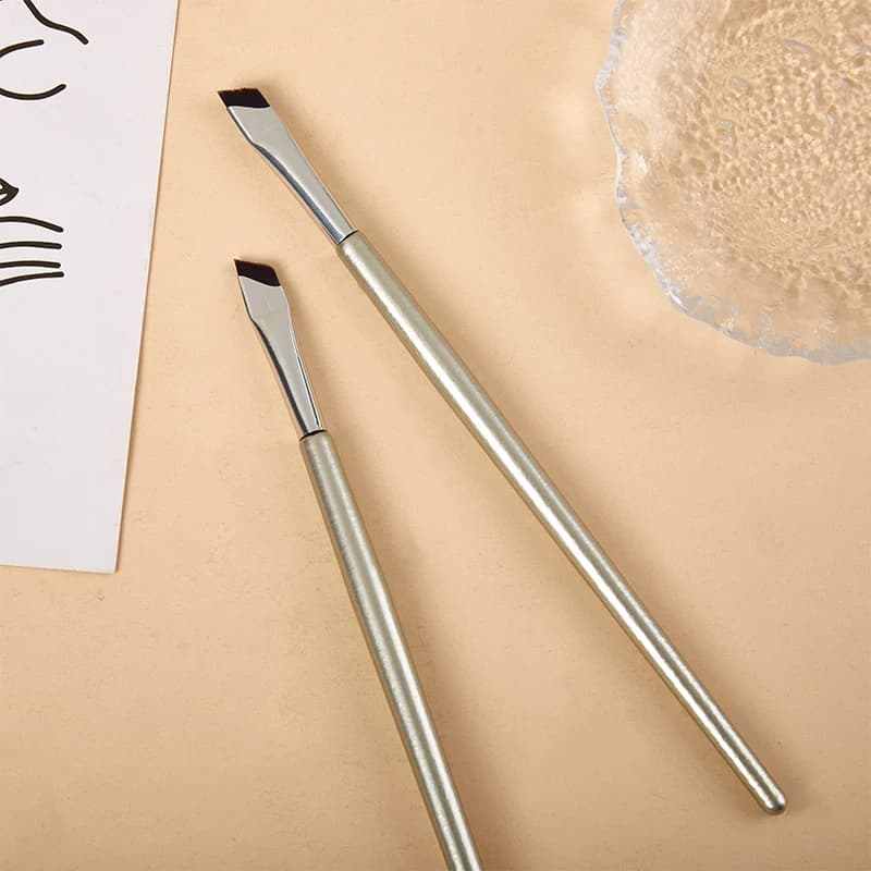 1 pennello ultra sottile per sopracciglia con punta fine, pennello eyeliner a lama migliorata per applicazione sotto gli occhi, pennello per dettagli precisi.