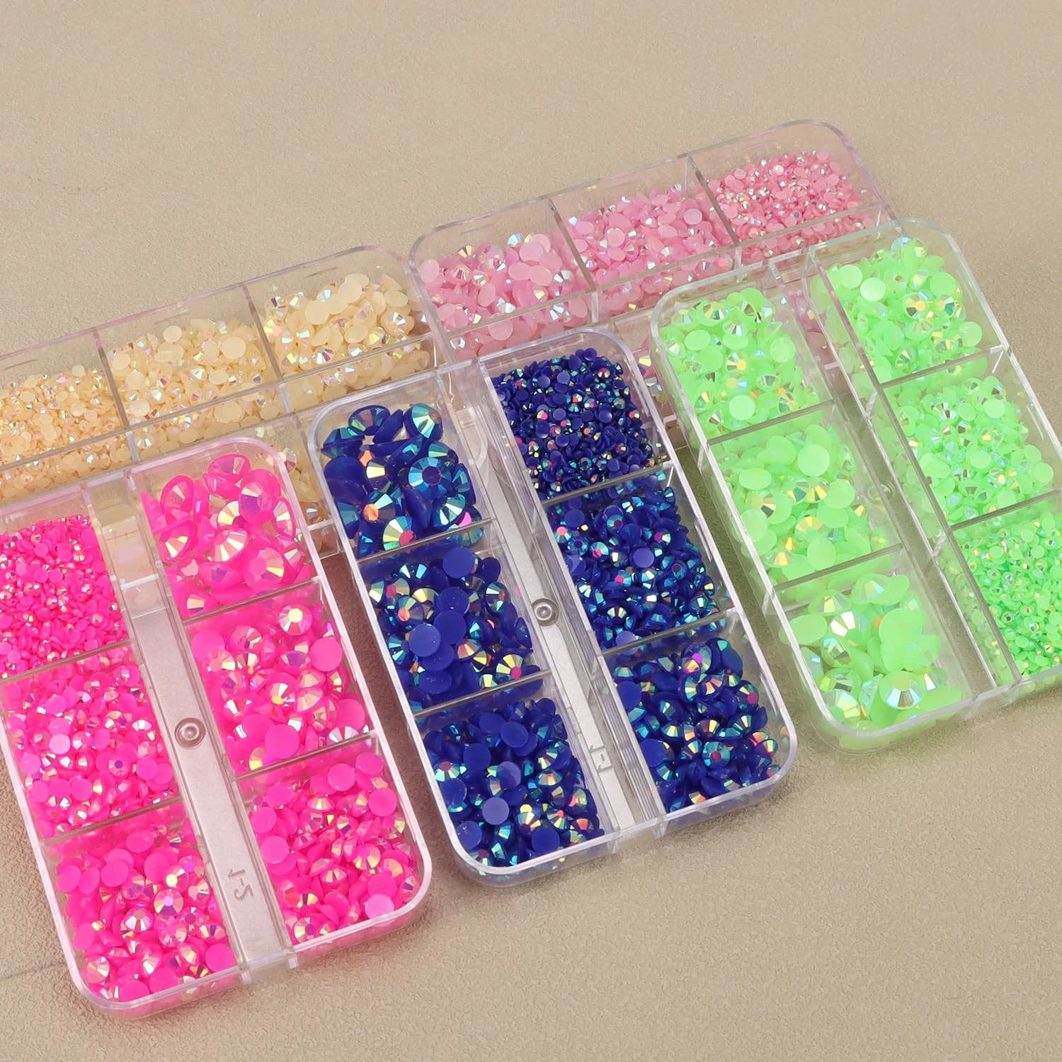 Panno per nail art con strass in resina scintillante rosso verde misto da 2/3/4/5/6 mm con nastro adesivo con strass sul retro piatto e penna per trapano