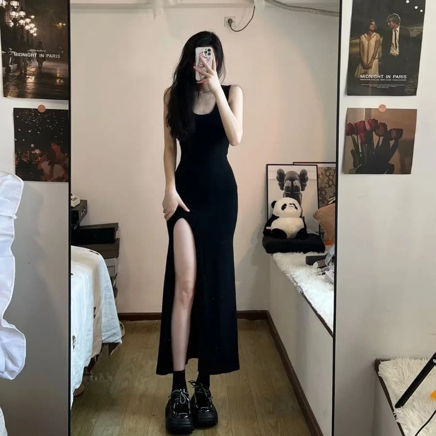 【Nuovo stile】Abito a tracolla da donna, nuovo modello estivo, elegante e sottile, stile seducente, gonna lunga con spacco aperto