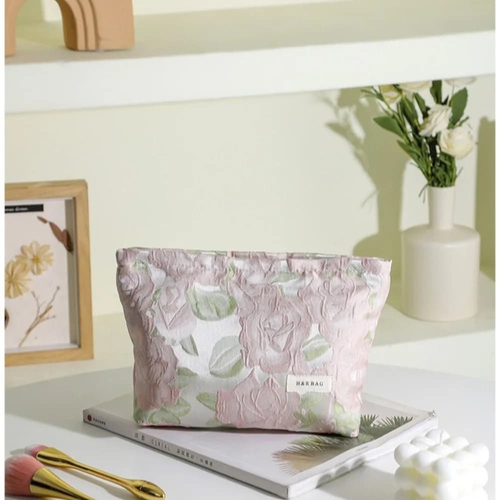 Nuova borsa per cosmetici coreana con ricamo floreale, pochette per trucco da viaggio per donna, pochette per organizer da toilette