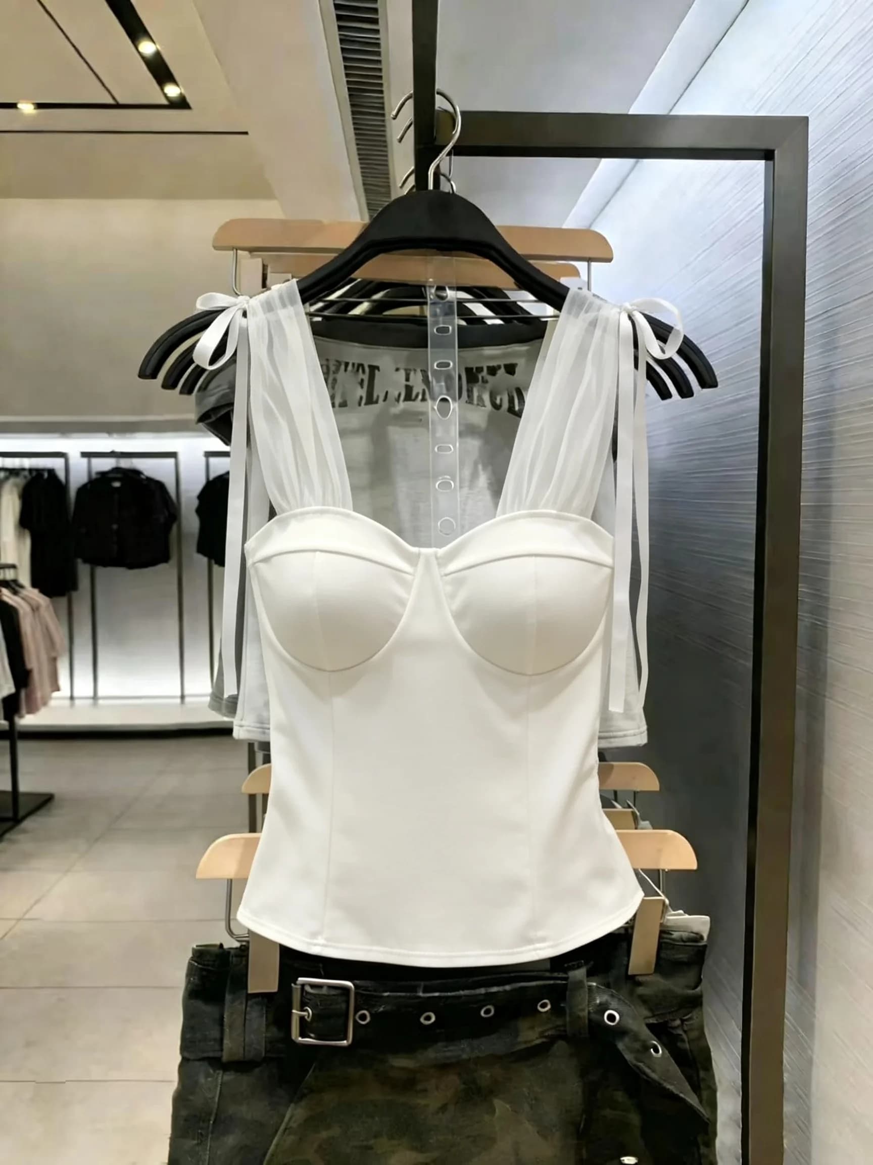 Top Estivo da Donna in Cotone a Maniche Corte con Spalline in Rete, Nodo in Vita e Imbottitura sul Petto - Effetto Snellente