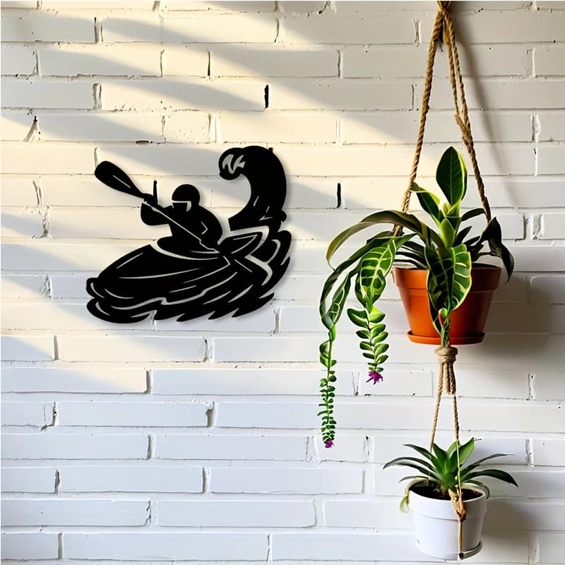 Decorazione da Parete in Metallo 2D, 1 Pezzo, Kayakista su Onda Oceanica - Silhouette Nautica in Ferro Nero di Kayak e Onda