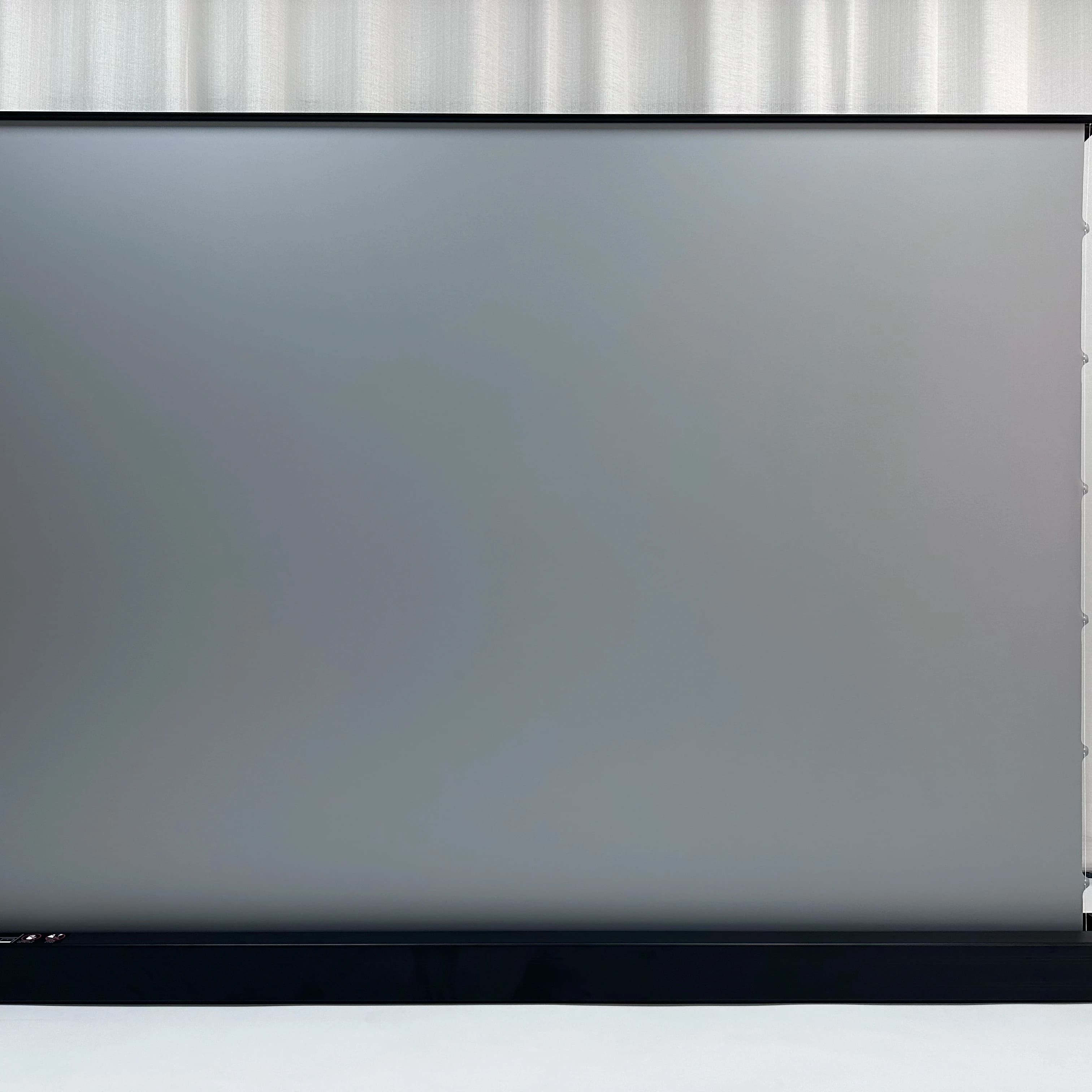 Schermo per proiettore 4K in PVC da 100 pollici Design al pavimento in cristallo argento Formato 16:9 compatibile con tutti i proiettori