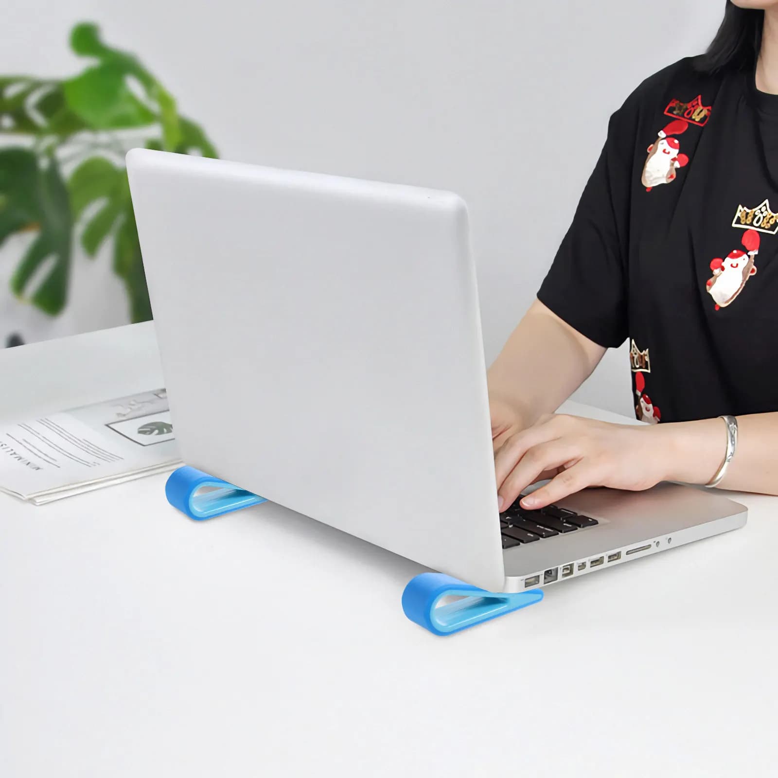 Supporto di Raffreddamento per Laptop, 4 Pezzi, Regolabile in Altezza, Base per Computer, Supporto da Scrivania, Pad di Raffreddamento, Supporto per Tastiera