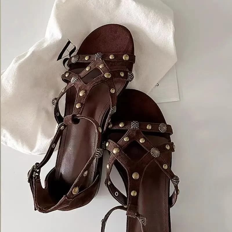 Sandali Romani Vintage da Donna Estate 2026 con Rivetti, Punta Aperta, Tacco Basso, Casual, Eleganti per Esterni