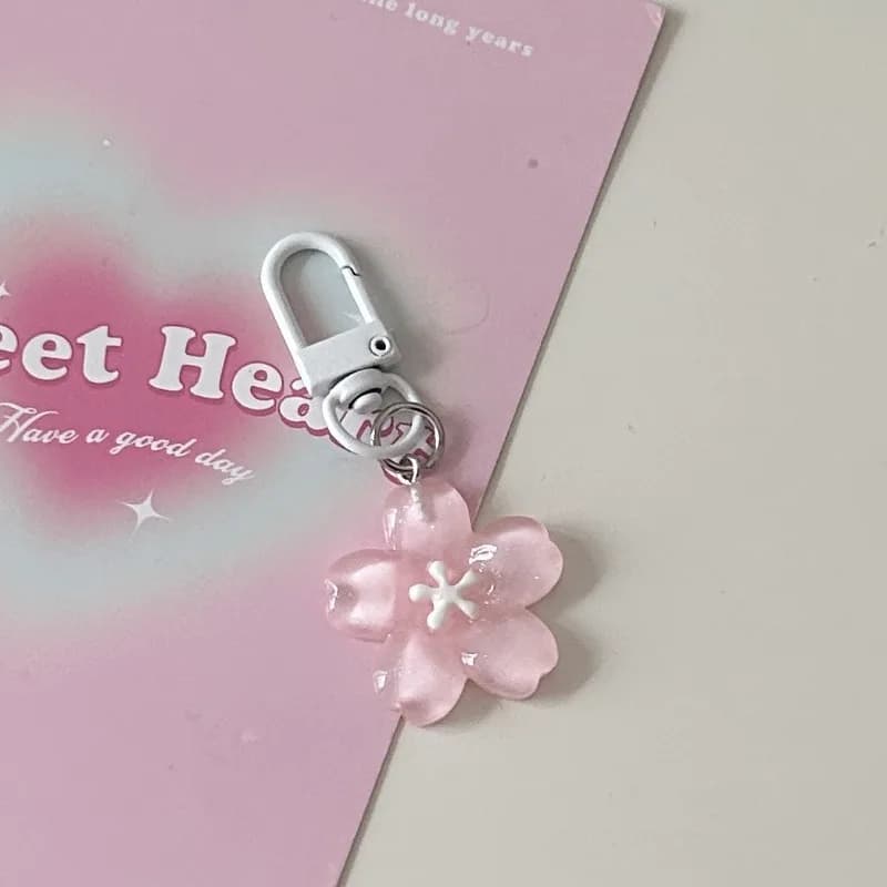 Portachiavi con Ciondolo in Resina a Forma di Fiore di Ciliegio, Accessori Decorativi Creativi ed Eleganti per Zaini, Idea Regalo