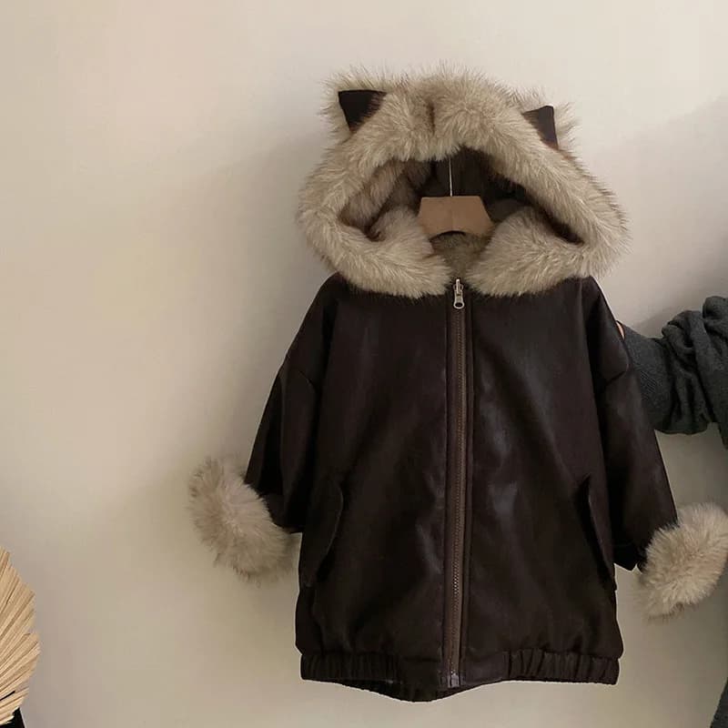 Ragazze Inverno 2025 Nuova giacca foderata in pile reversibile Cappotto in pelle calda ispessita alla moda Giacca soffice ed elegante