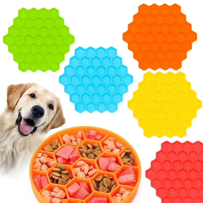 Forniture per animali mangiatoia a nido d'ape per gatti ventosa Anti-soffocamento Anti-knockover ciotola per Slow Food cucciolo tappetino da leccare in Silicone antiscivolo